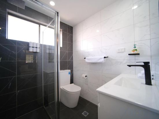 Фото Lakeside Inn Illawarra