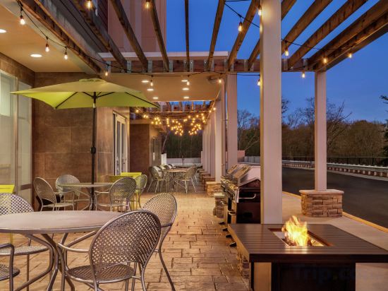 Фото Home2 Suites by Hilton Woodbridge Potomac Mills