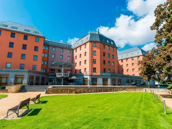 Фото Courtyard by Marriott Pilsen