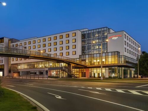 Внешний вид отеля Vienna House Easy Pilsen в Пльзени, фото 1