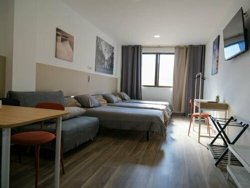 Гостиница Alianza Suites в Хетафе