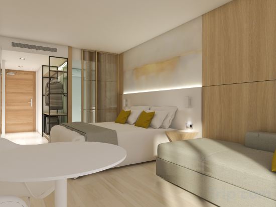 Фото L’Azure Hotel