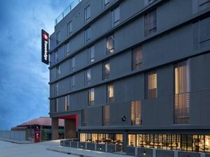 Гостиница Travelodge Sukhumvit 11