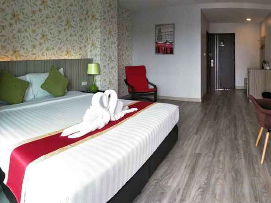 Фото Embryo Hotel