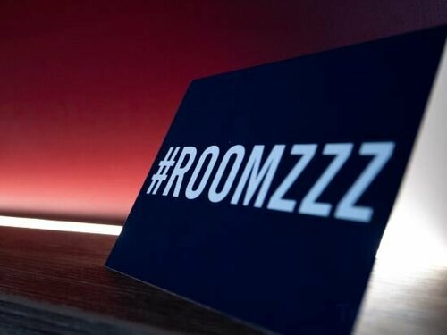 Гостиница Roomzzz Leeds City в Лидсе