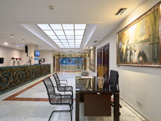 Фото Hotel Bécquer
