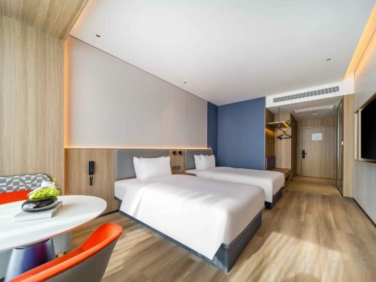 Фото Holiday Inn Express Hangzhou Airport by IHG