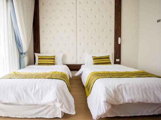 Фото IBooking Trams Square