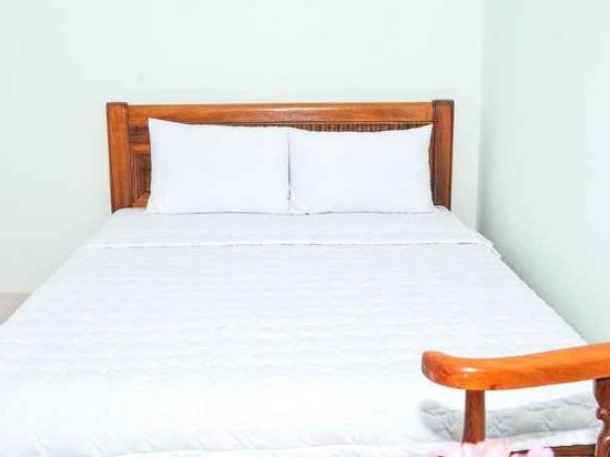 Фото Khach San Huong Giang