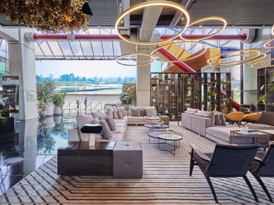 Фото Hyatt Regency Barcelona Tower