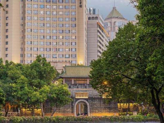 Фото Yuexiu Hotel Guangzhou, Curio Collection by Hilton