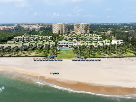 Hotel Wyndham Hoi An Royal Beachfront Resort & Villas, Hội An, photo