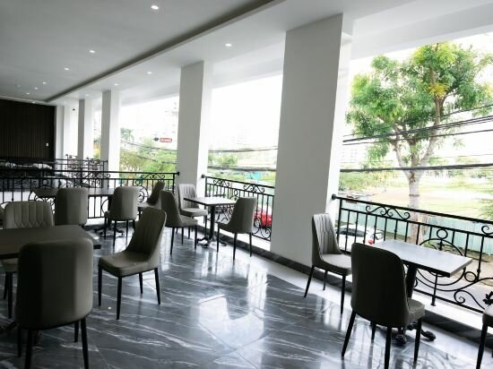 Фото Monaco Hotel & SPA Da Nang