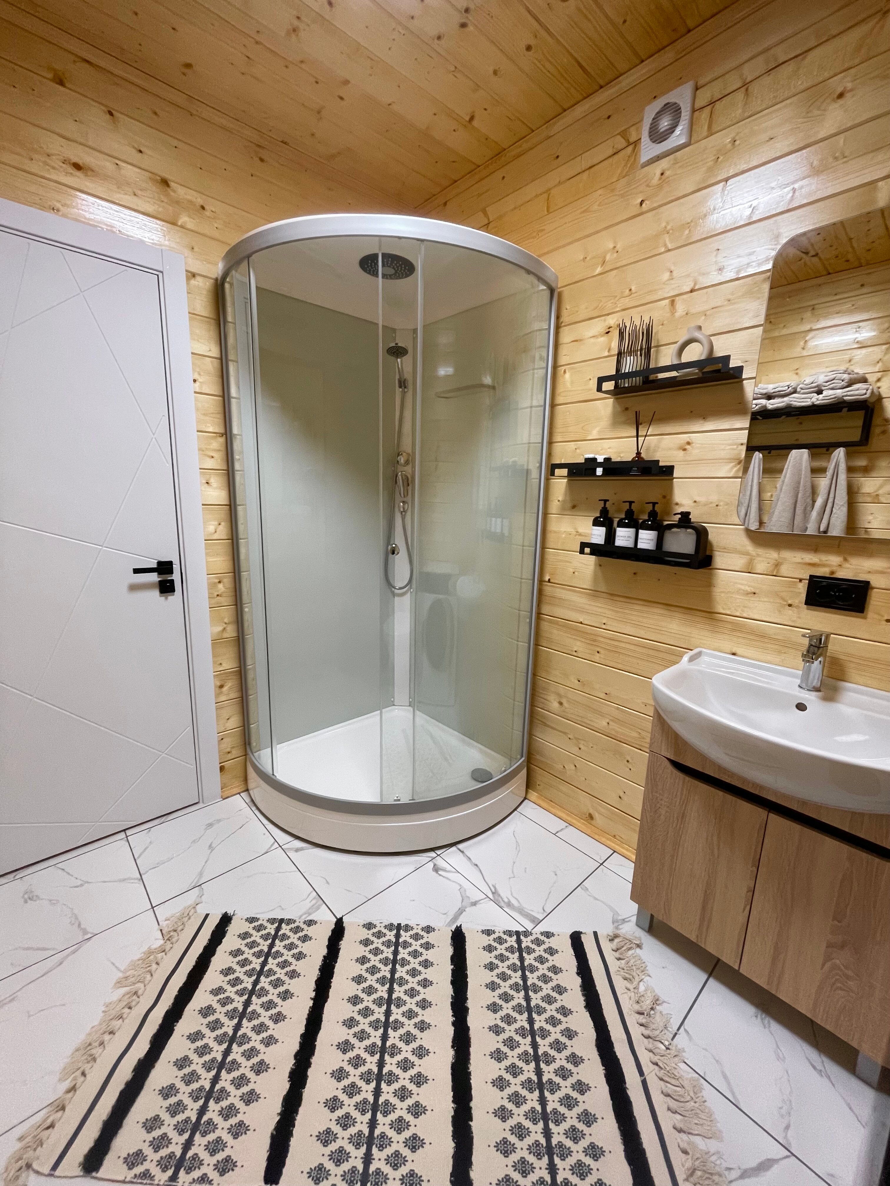 Фото Хижина в лесу