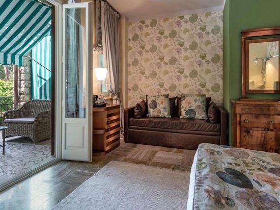 Фото Augustus Hotel & Resort