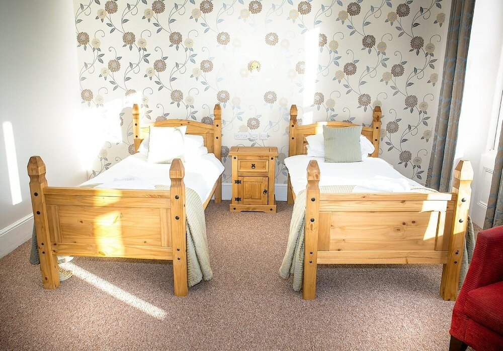 Фото The Cumberland Hotel