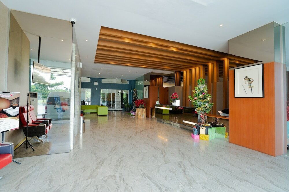 Фото The Crew Hotel Kualanamu International Airport