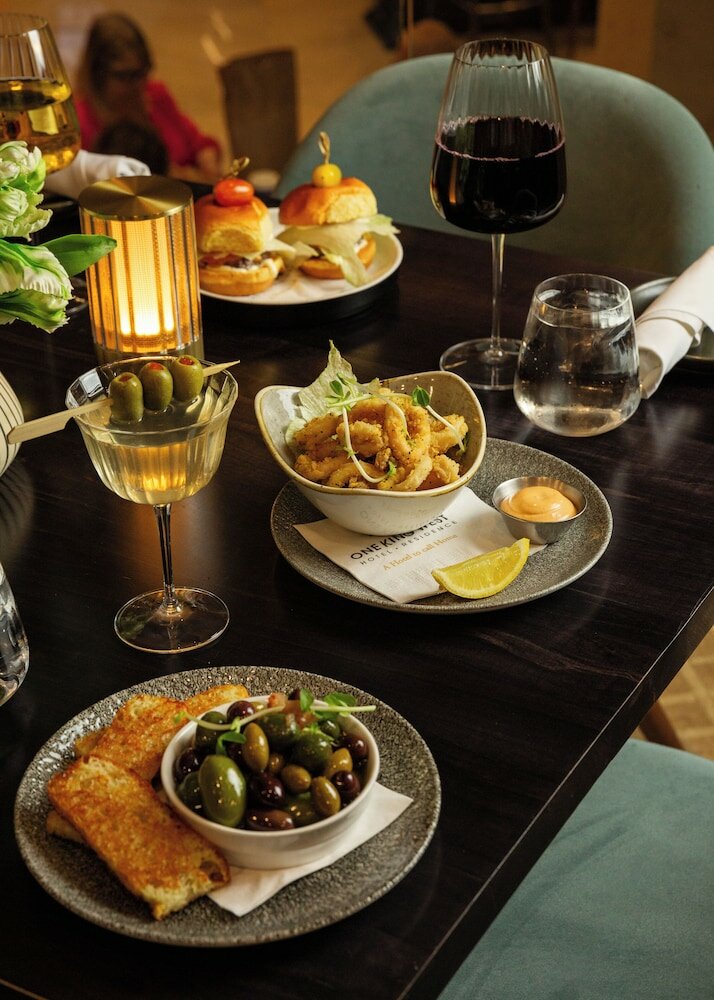 Фото One King West