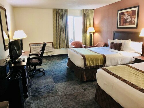 Внешний вид отеля Ramada by Wyndham Spokane Valley в Спокан-Вэллях, фото 2