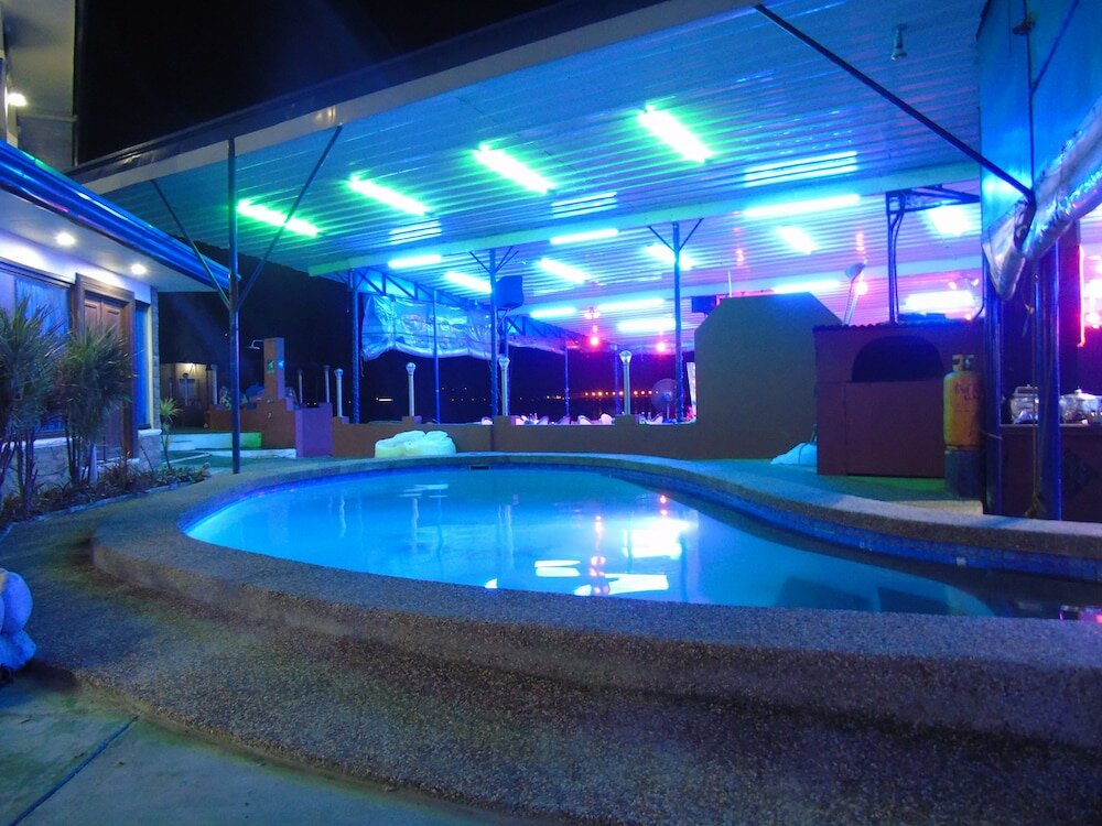 Фото Blue Rock Beach Resort