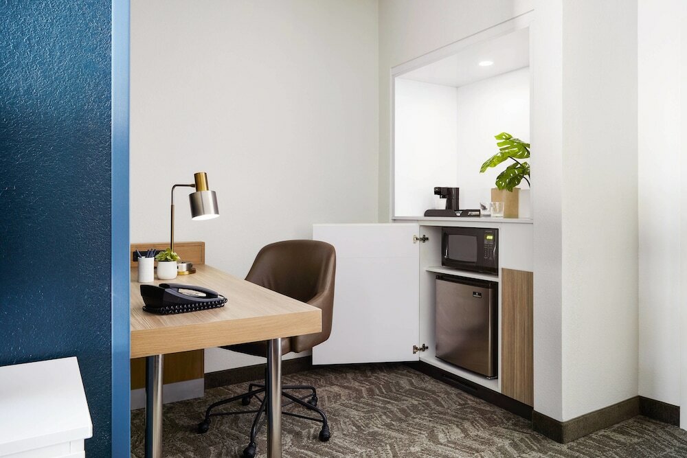 Фото SpringHill Suites Tempe at Arizona Mills Mall