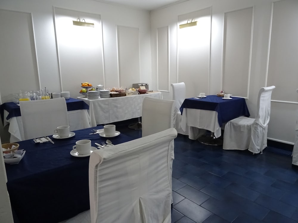 Фото Hotel Marqués de Santillana