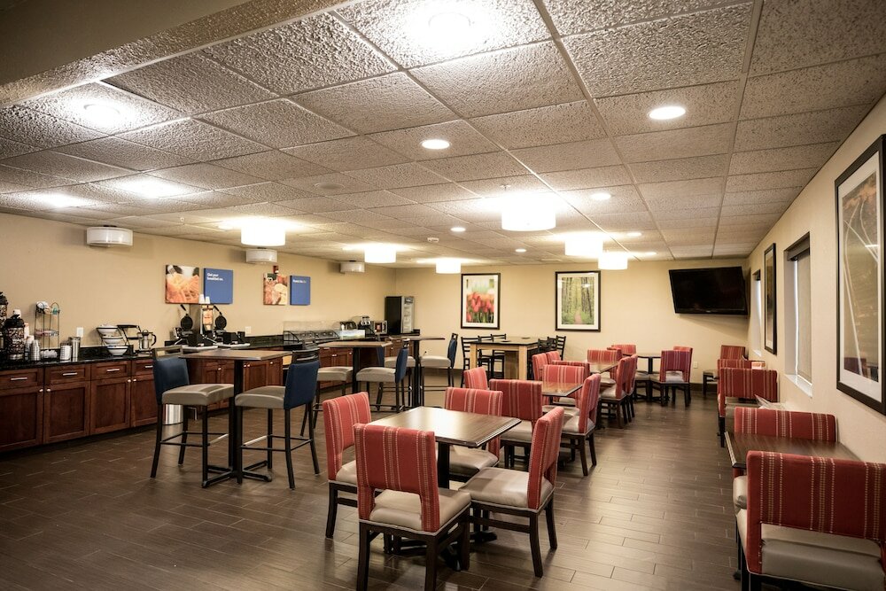 Фото Comfort Inn And Suites Paw Paw