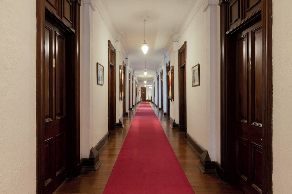 Фото Queen's Hotel