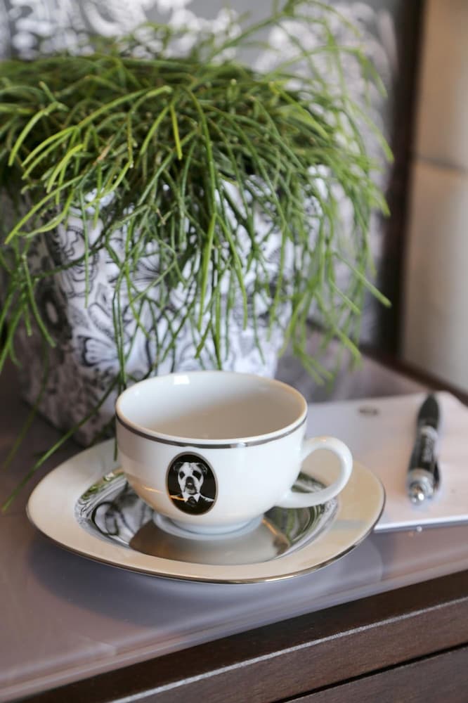 Фото The Y Hotel