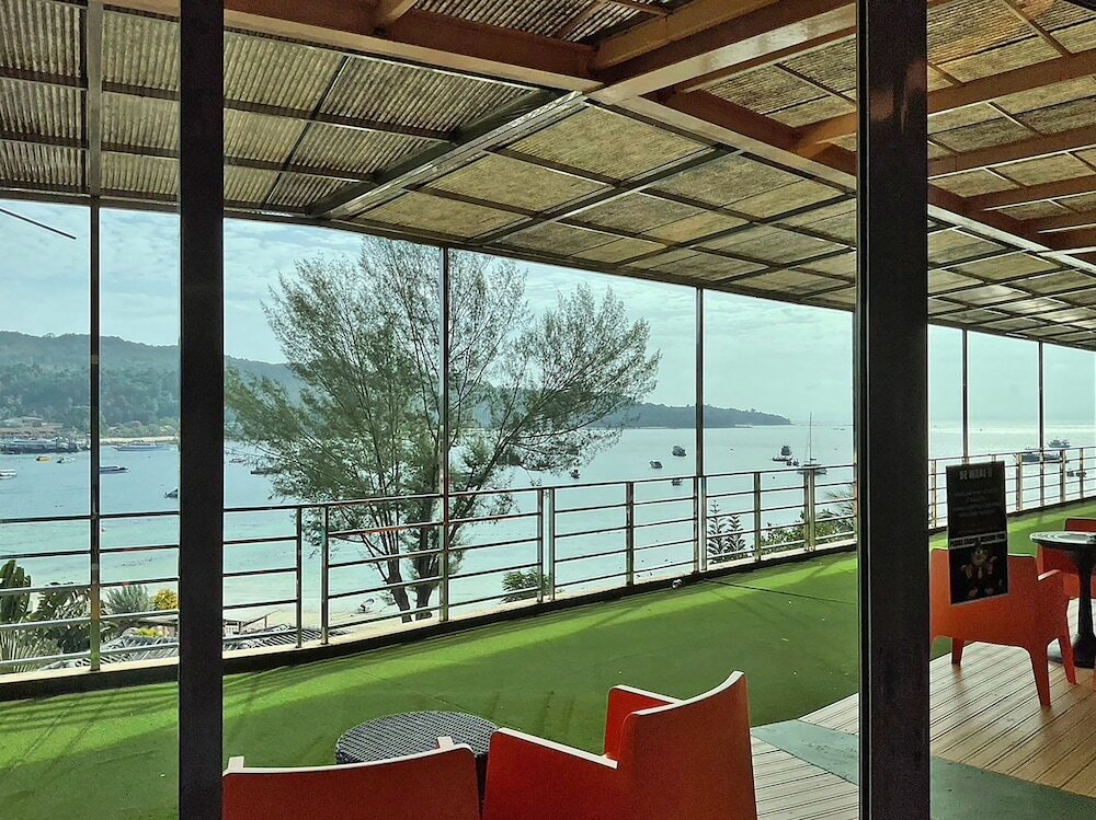 Фото Phi Phi Cliff Beach Resort