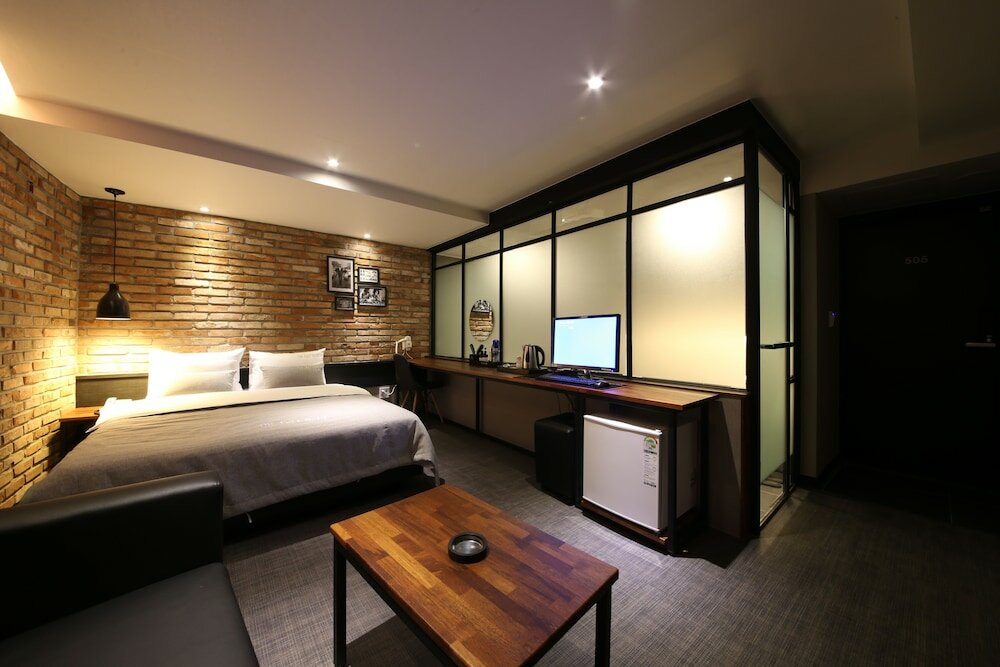 Фото The Last Hotel