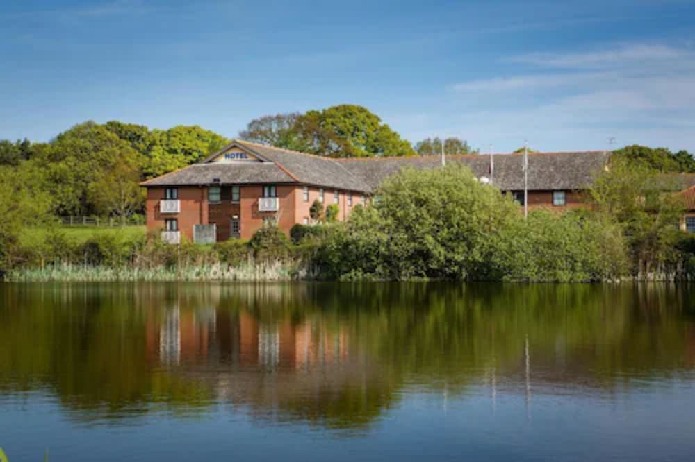 Фото Dragonfly Hotel Colchester