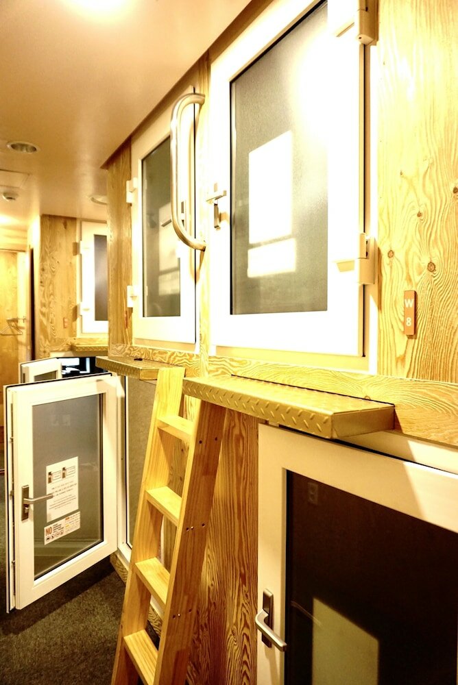 Фото Capsule Majung