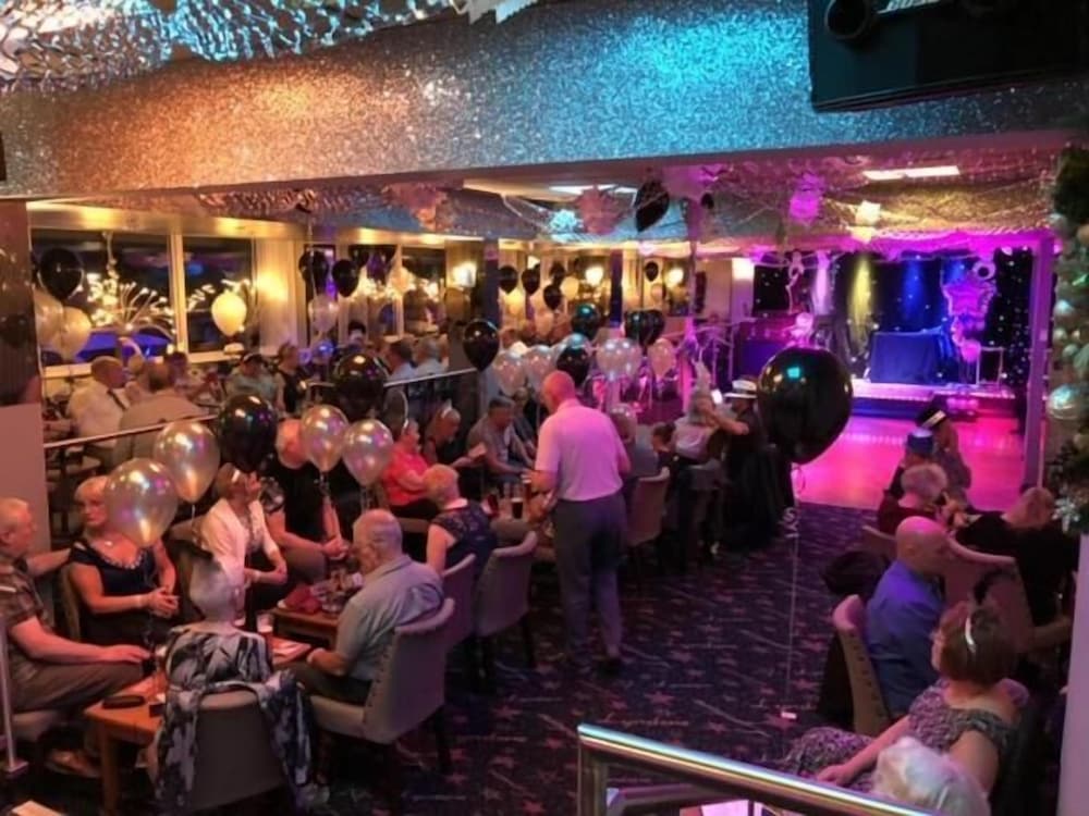 Фото Lyndene Hotel