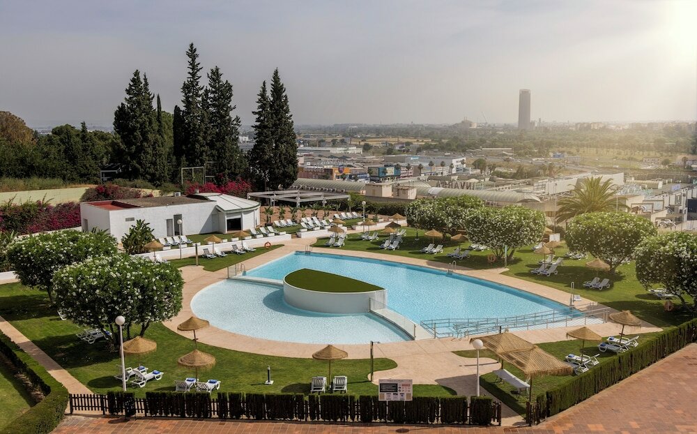 Фото Hotel Ilunion Alcora Sevilla