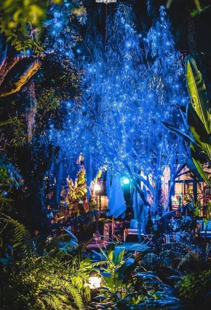 Фото Bangkok Oasis Hotel