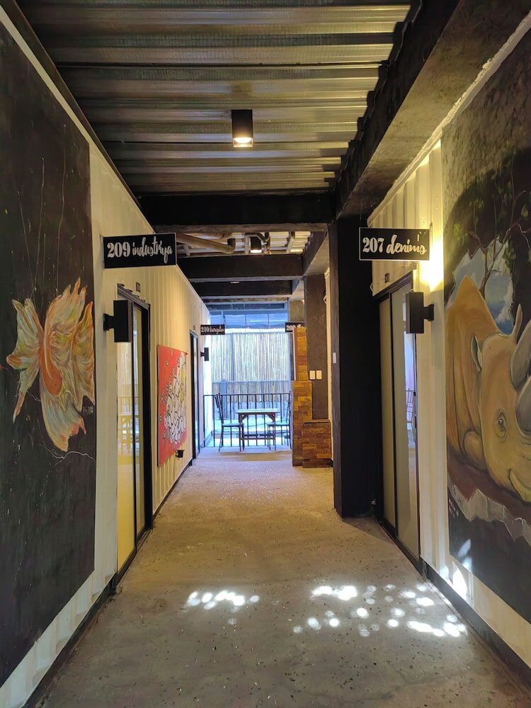 Фото Containers by Eco Hotel Tagaytay