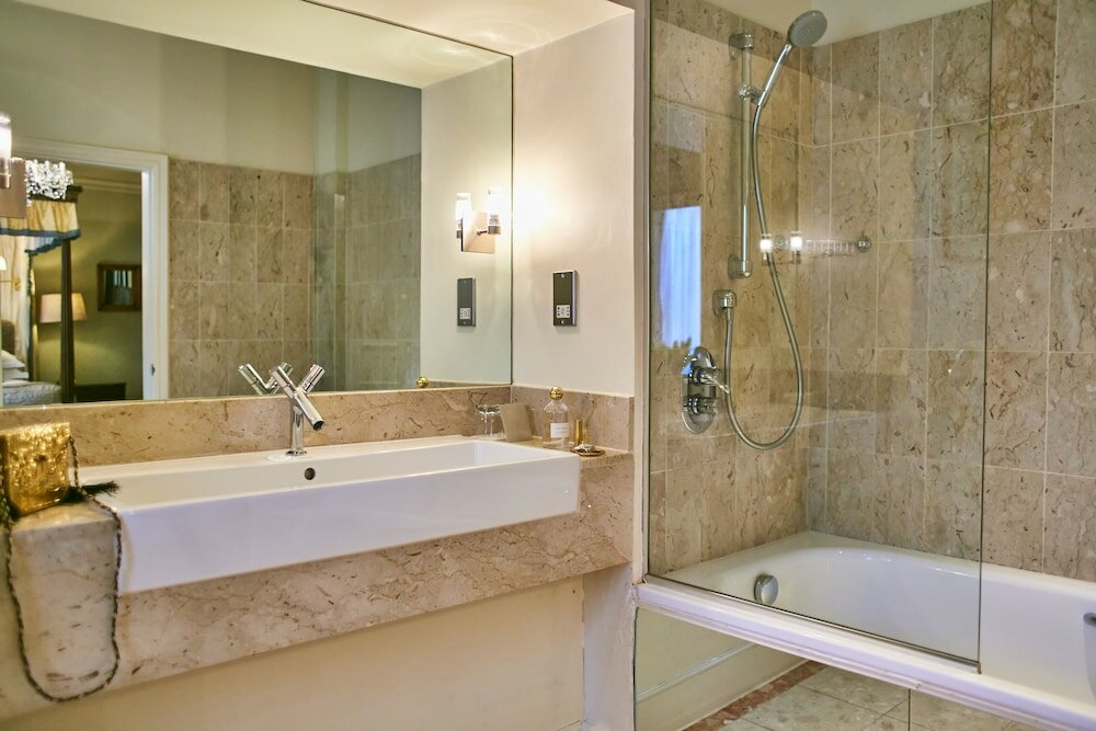 Фото The Bath Priory