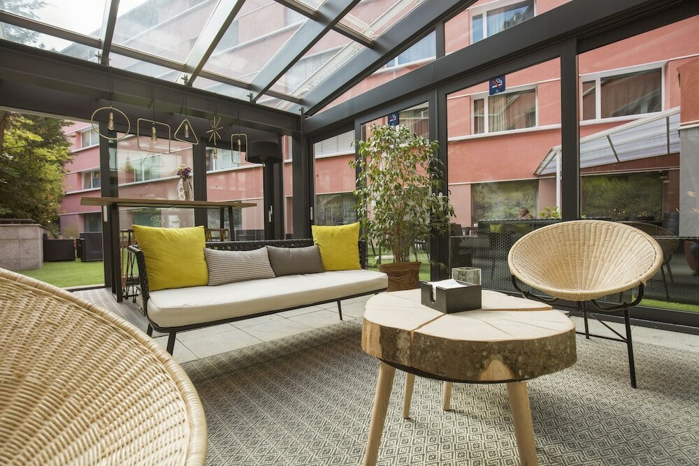 Фото Yomo Centric