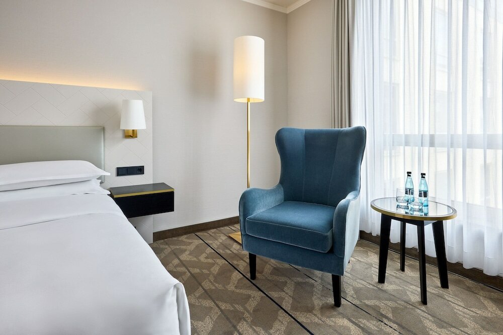 Фото Sheraton Offenbach Hotel