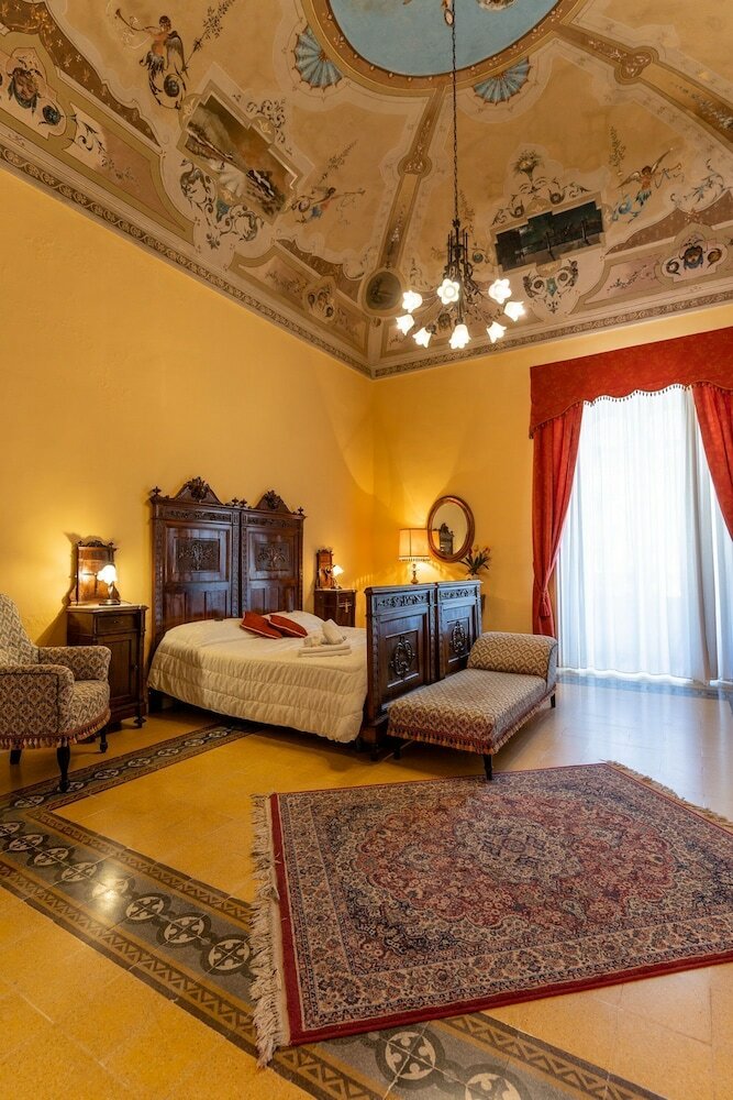 Фото Palazzo 'Il Cavaliere' - B&b di Charme