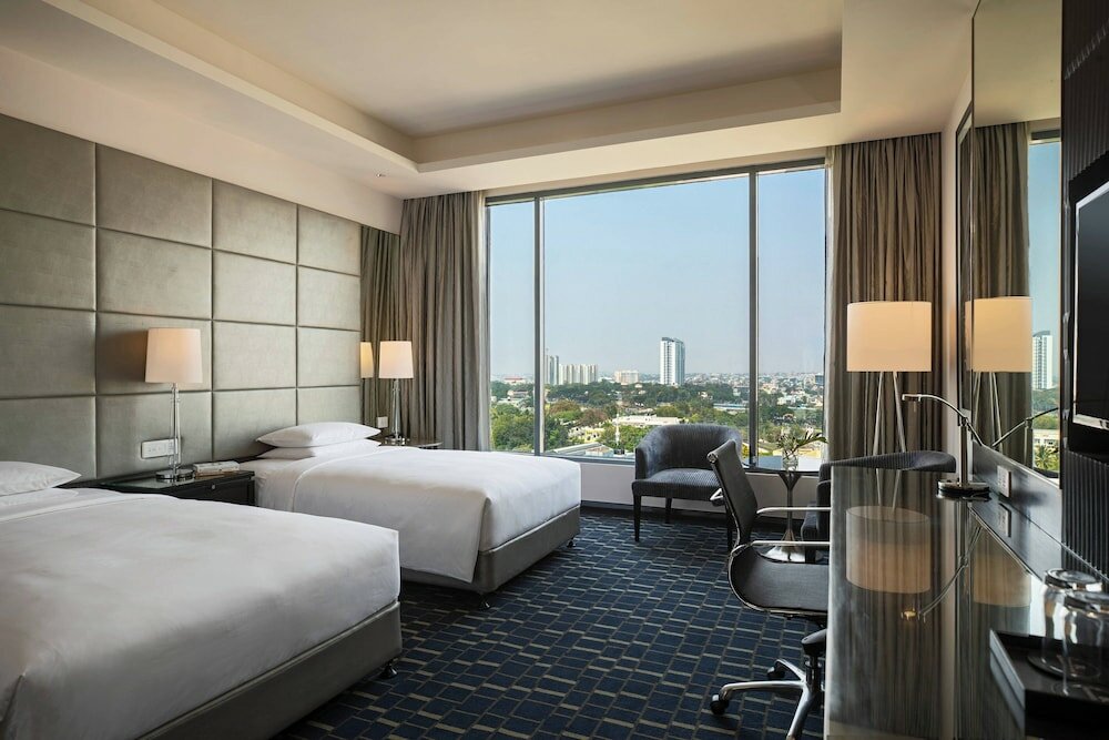 Фото Renaissance Bengaluru Race Course Hotel