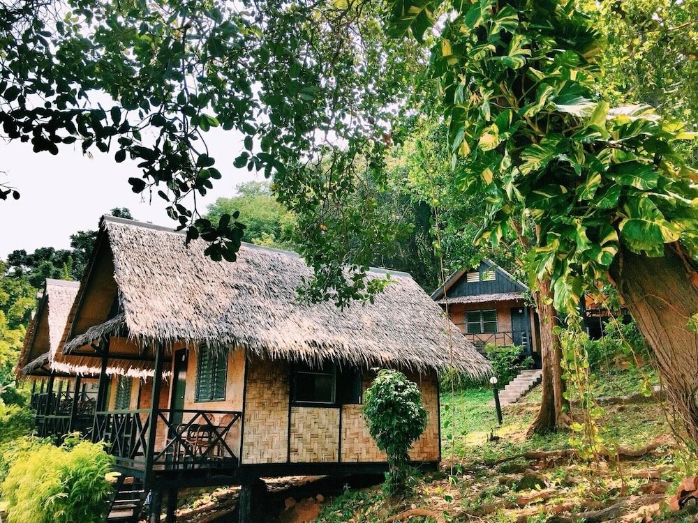 Фото Naiya Beach Bungalow