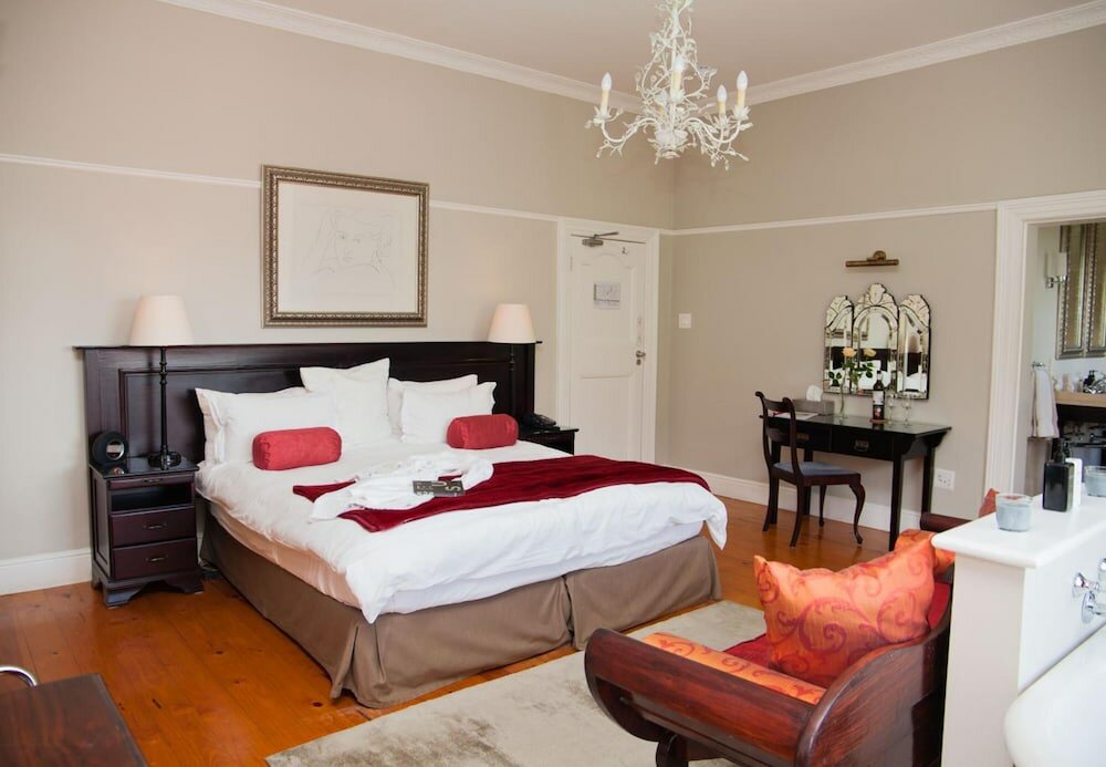 Фото Abbey Manor Luxury Guesthouse