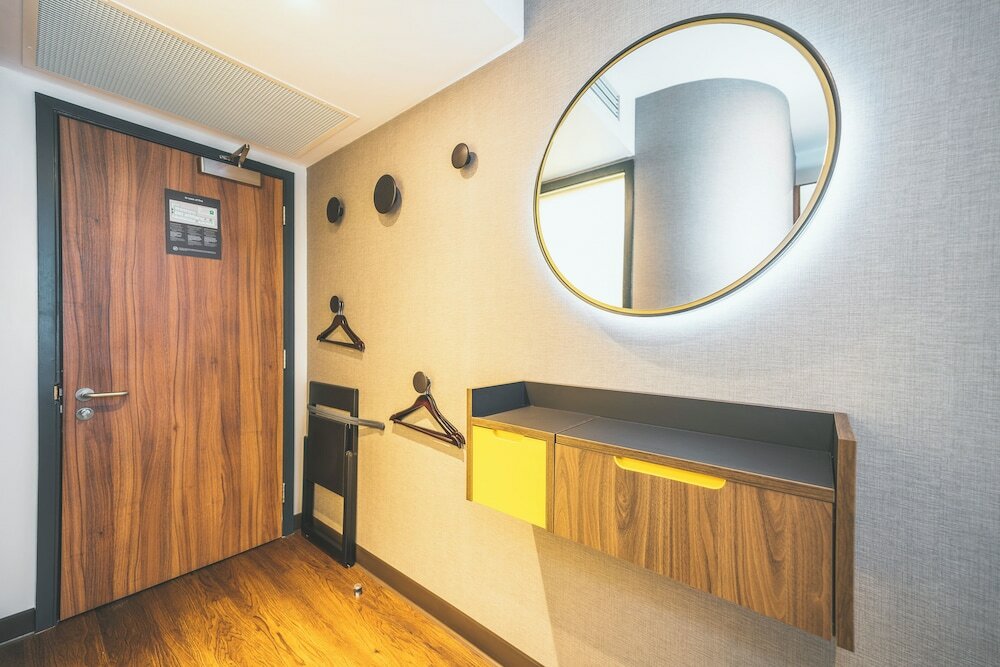 Фото Point A Hotel Edinburgh Haymarket