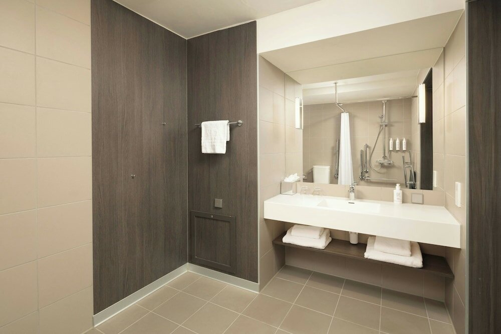 Фото Moxy Glasgow Merchant City