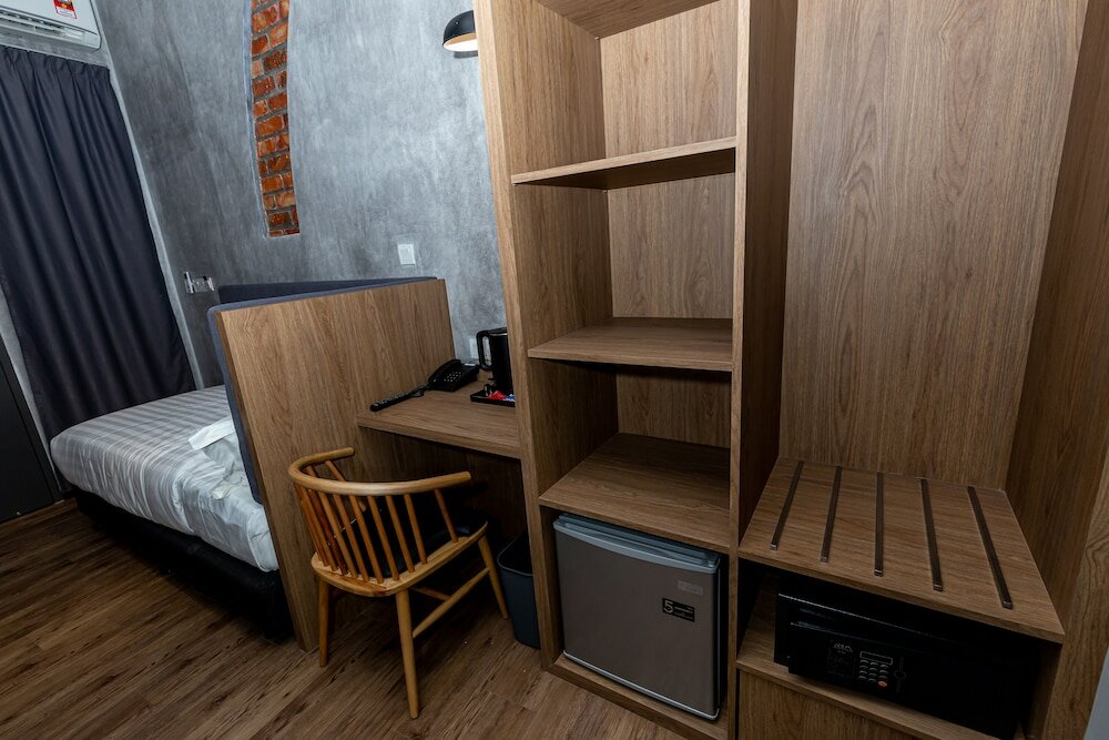 Фото Brown Hotel