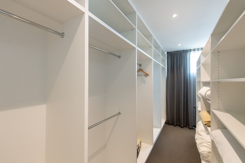 Фото Mawson Lakes Hotel & Function Centre