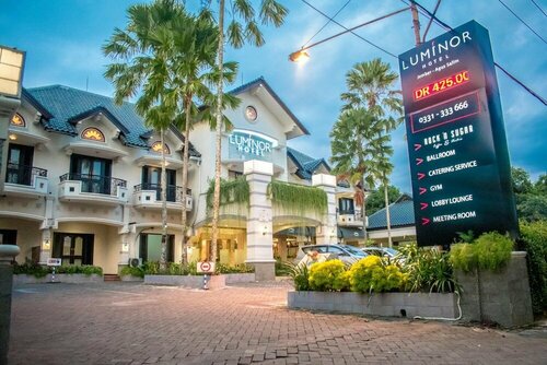 Гостиница Luminor Hotel Jember в Джембере