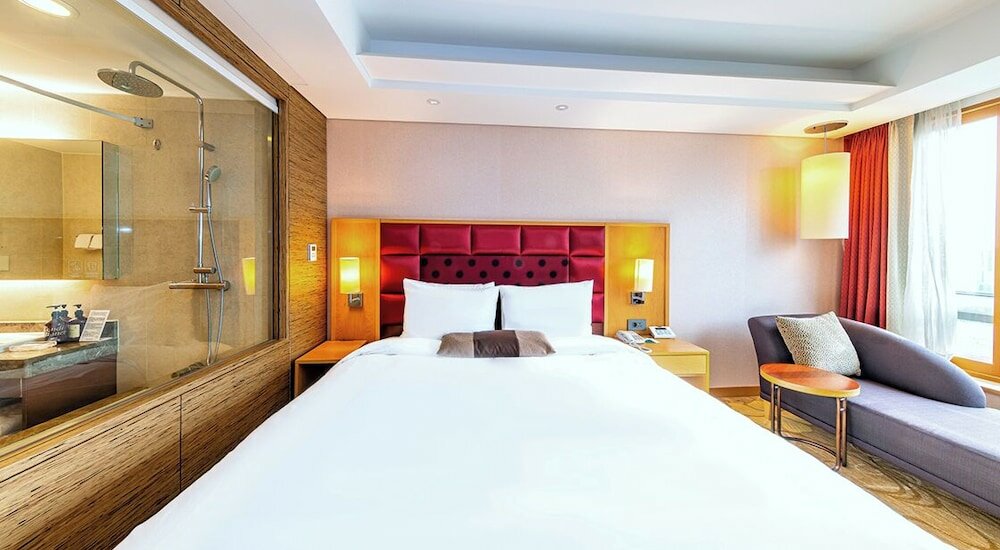 Фото Koreana Hotel